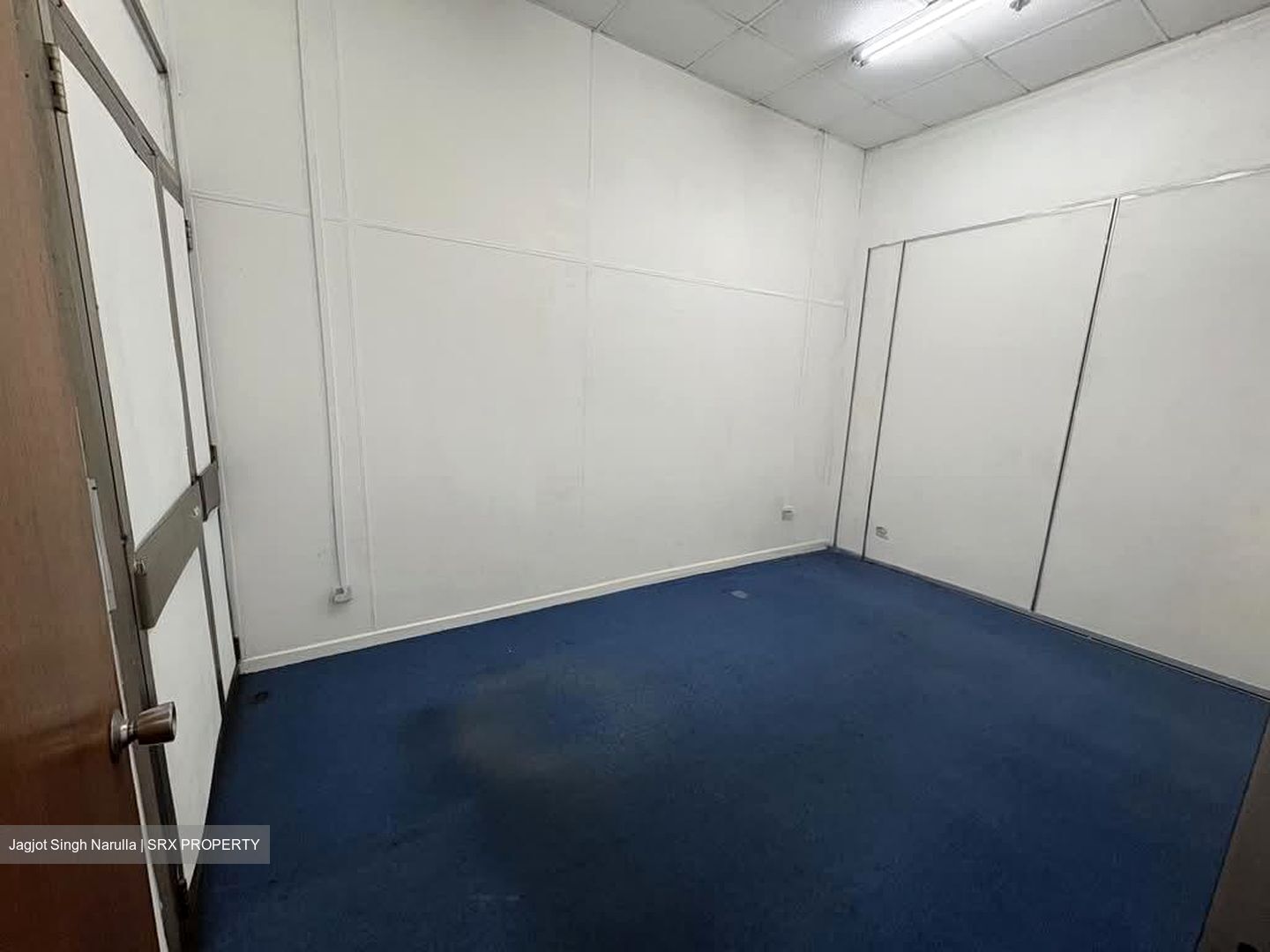 High Street Centre (D6), Office #586030541